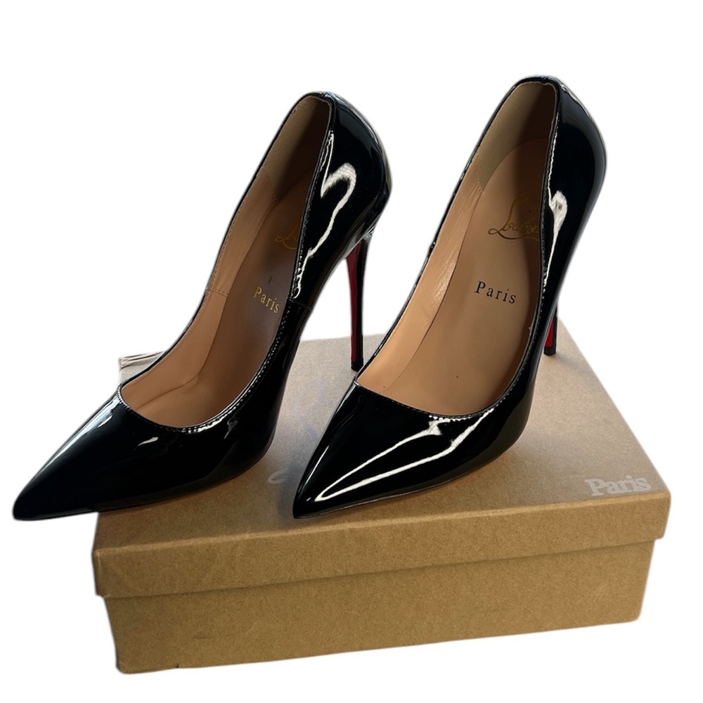 SOLD Black pumps Size 41